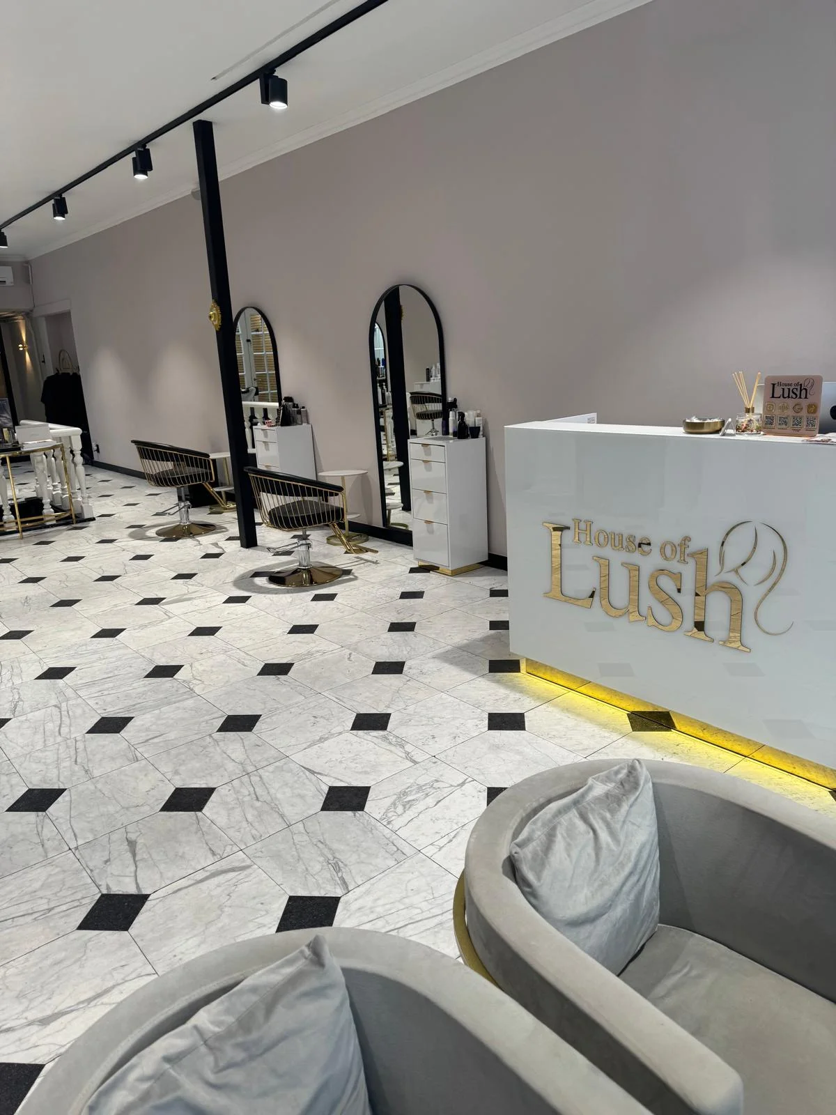 Haarstyling en kleurtechnieken bij House of Lush Utrecht - Moderne salon met ervaren stylisten